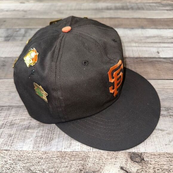 Vintage MLB San Francisco Giants SnapBack Cap Hat With 10 Team Pins Barry Bonds